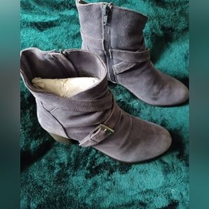 Matisse Shoe boots- size 8 Indigo Blue